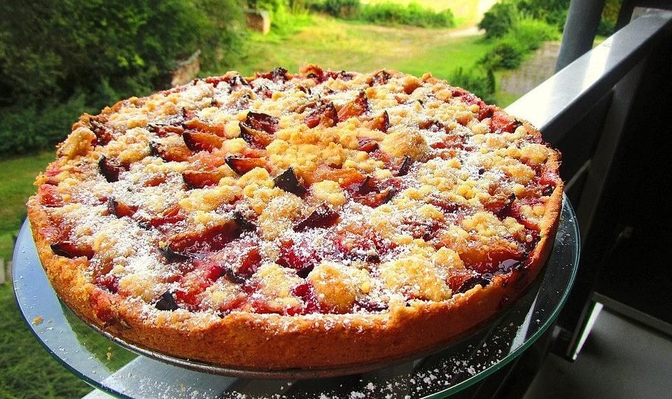 Zwetschgenkuchen-mit-Zimtstreuseln-960x570