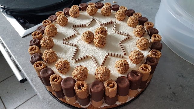 ROCHER-TORTE