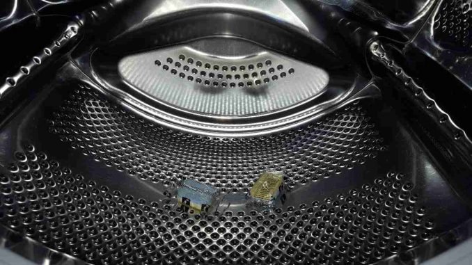 Spülmaschinentab-in-der-Waschmachine