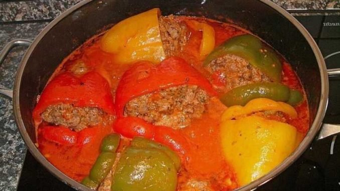 GEFÜLLTE-PAPRIKA-NACH-UROMA-SUSANNE-